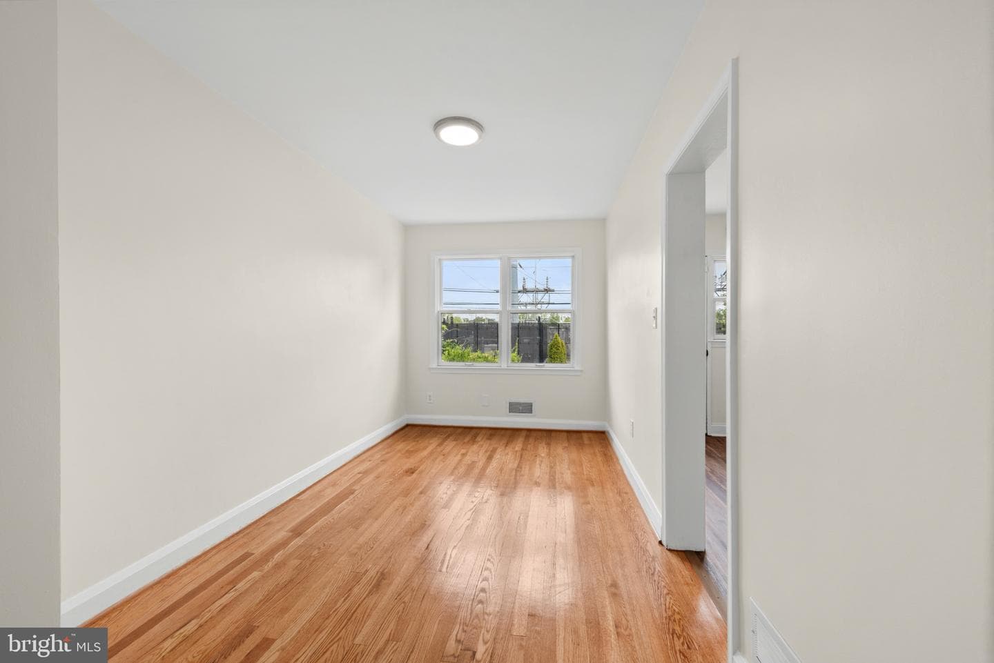 2207 Hawthorne Road photo 8