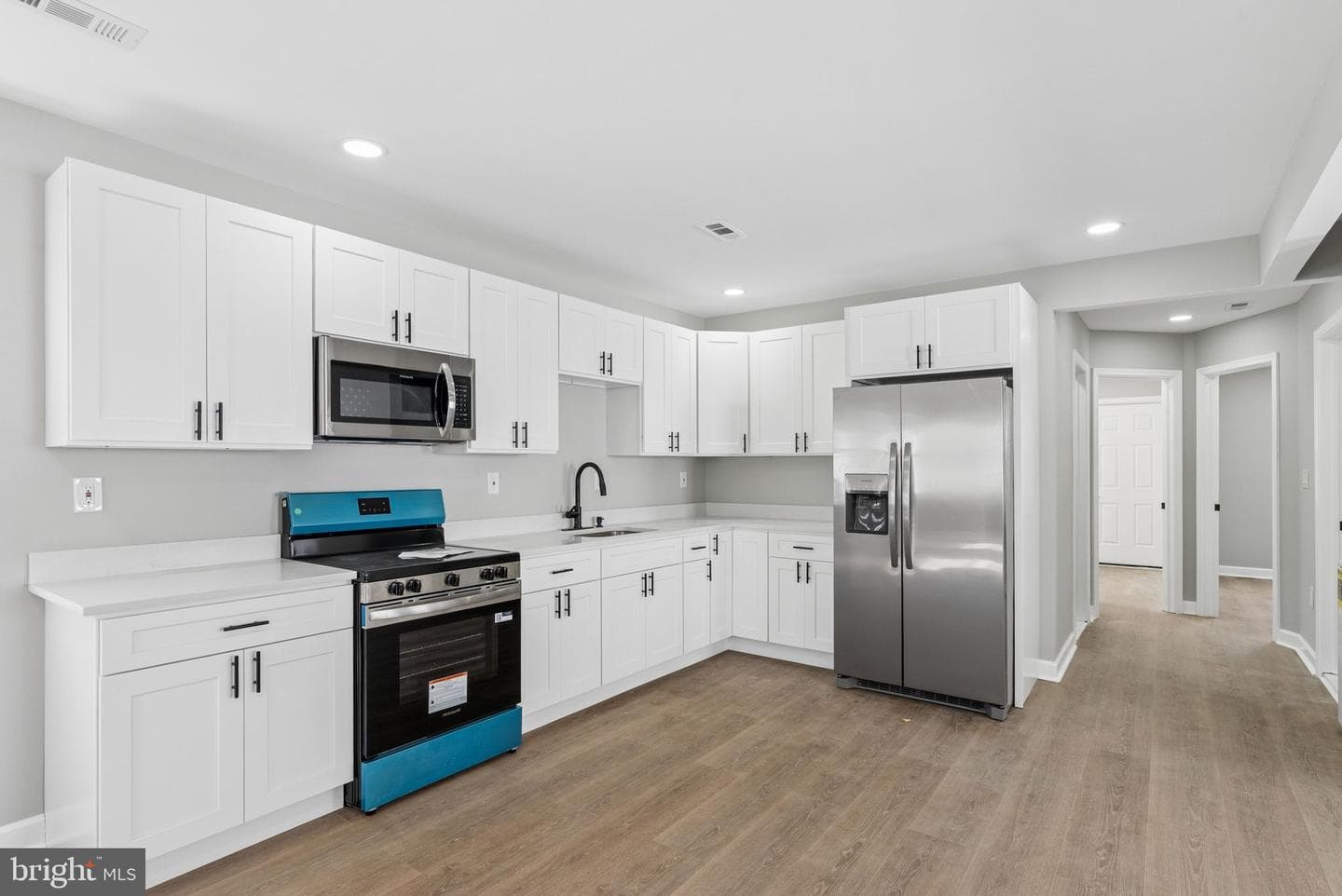111 Oak Street photo 10