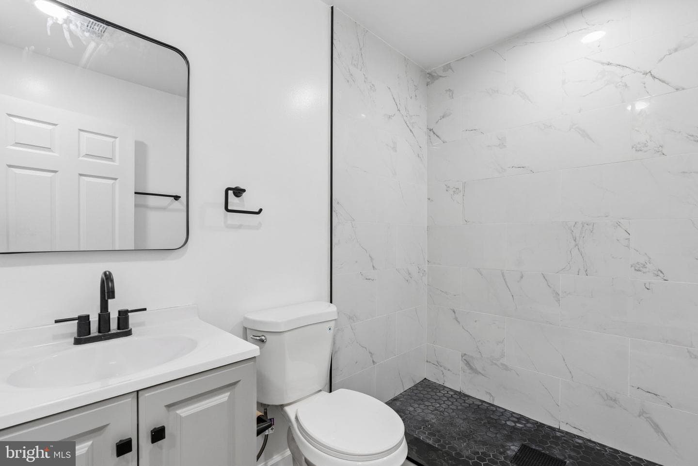 111 Oak Street photo 15