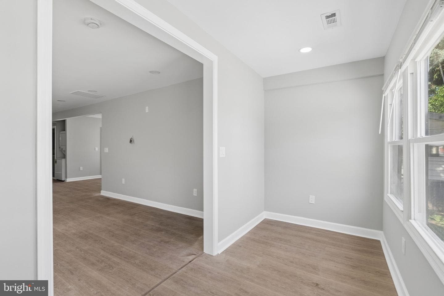111 Oak Street photo 25