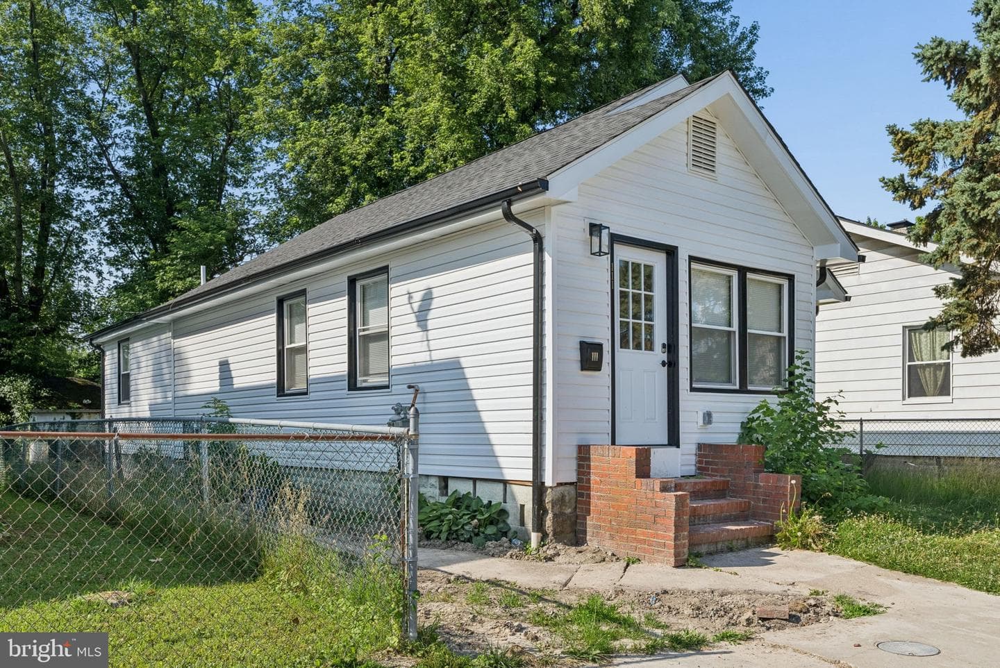 111 Oak Street photo 27