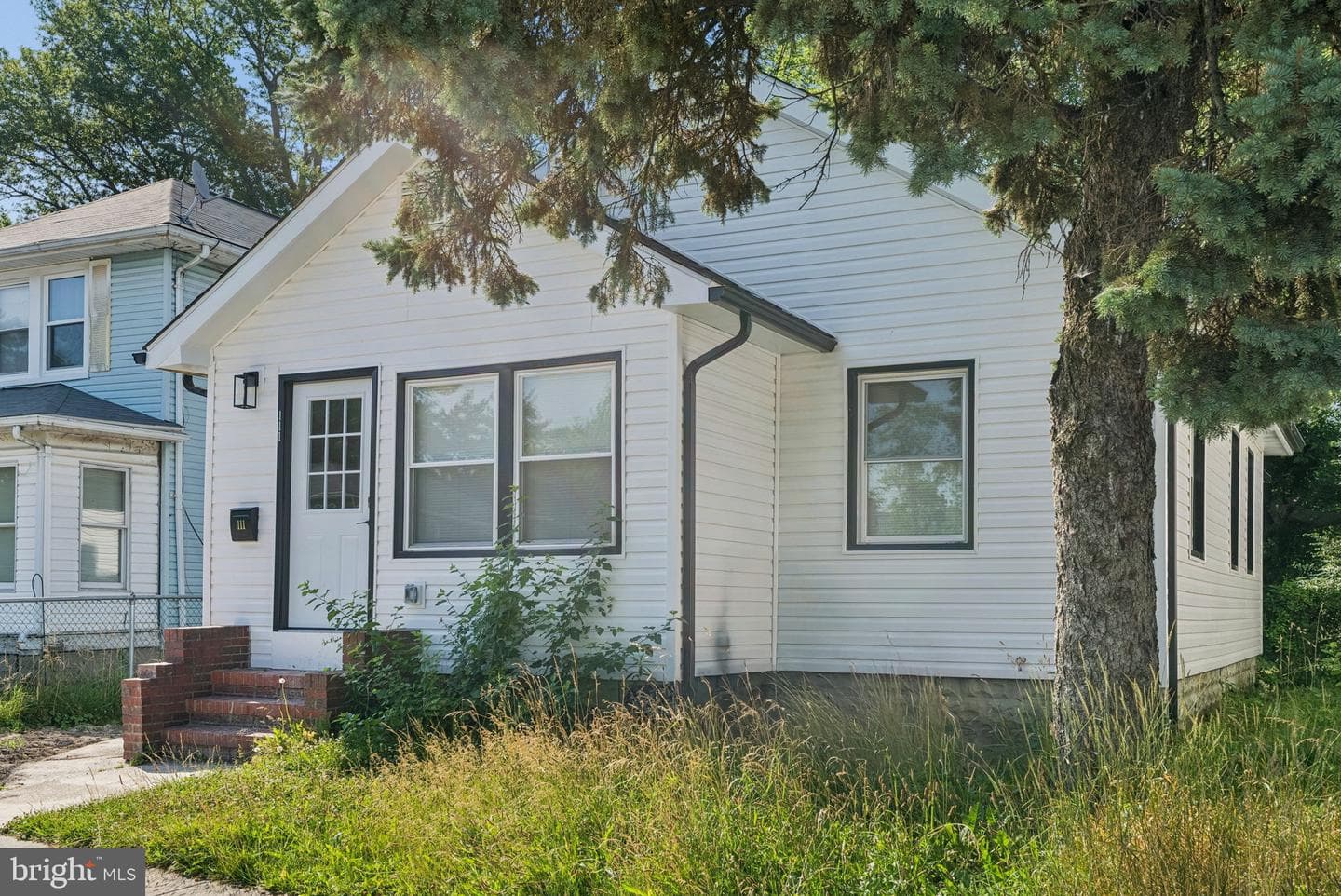 111 Oak Street photo 29