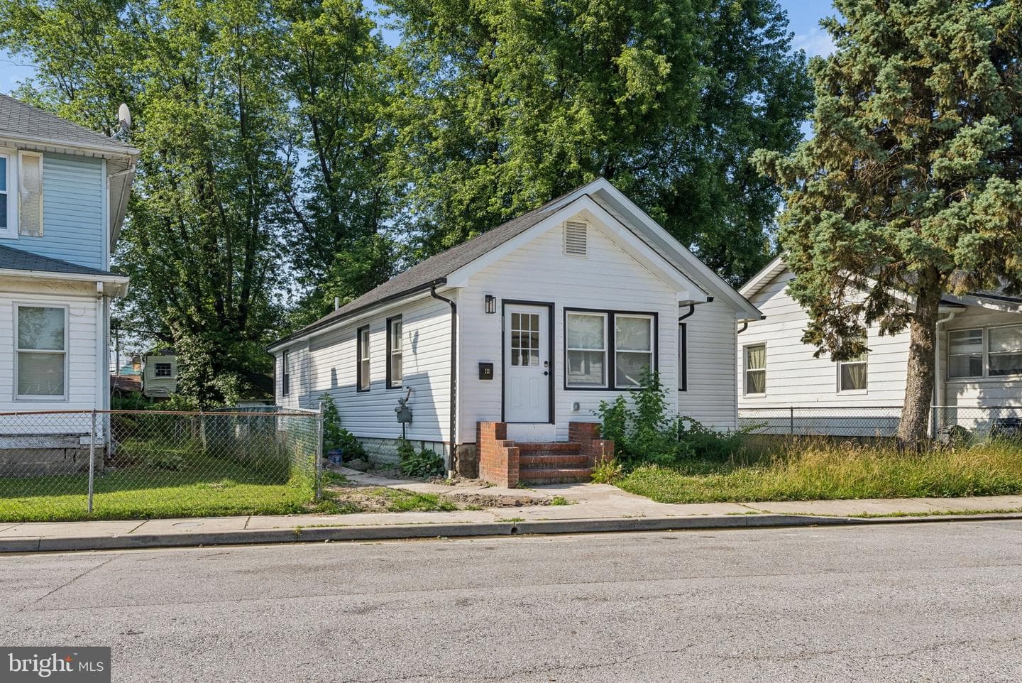 111 Oak Street photo 30