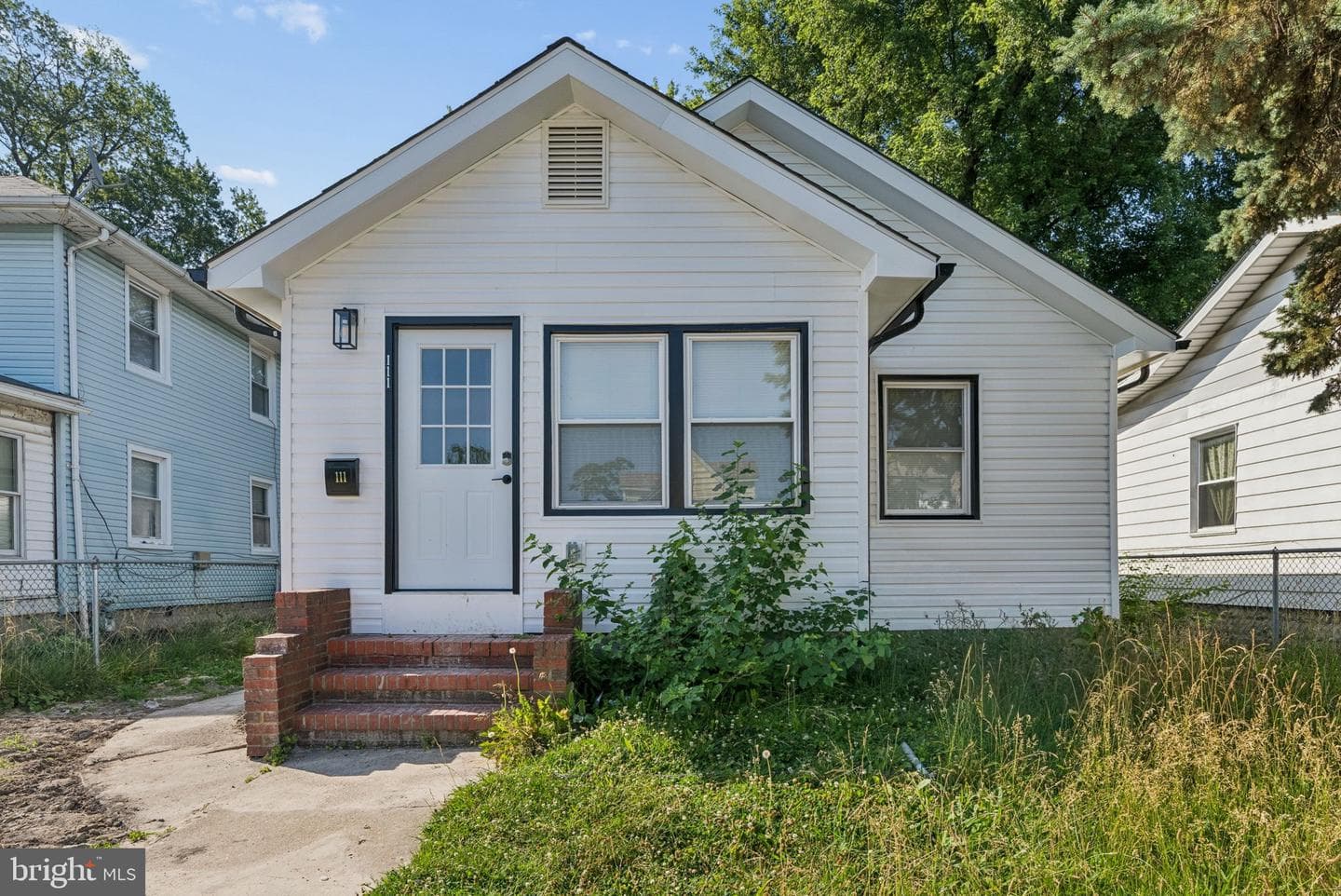 111 Oak Street photo 31