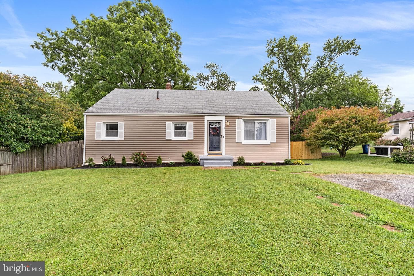 14 Gibbons Boulevard photo 1
