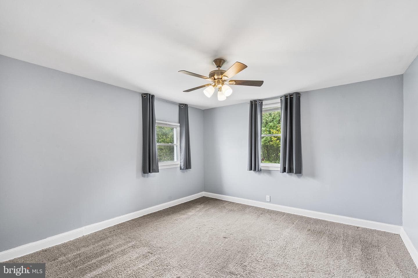 14 Gibbons Boulevard photo 13