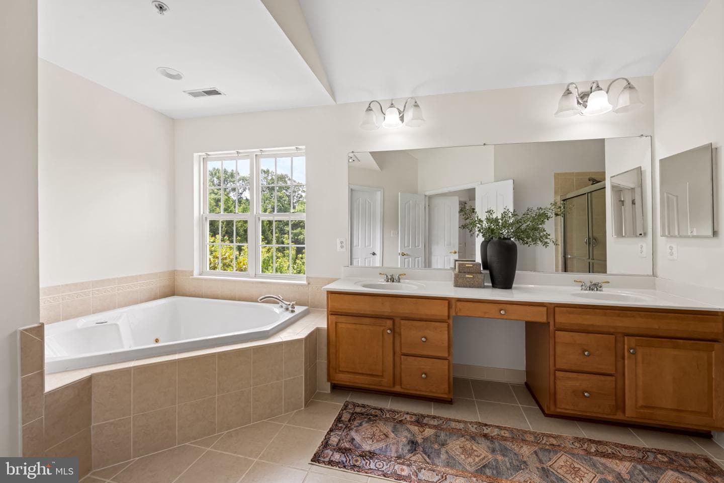 803 Zenith photo 14