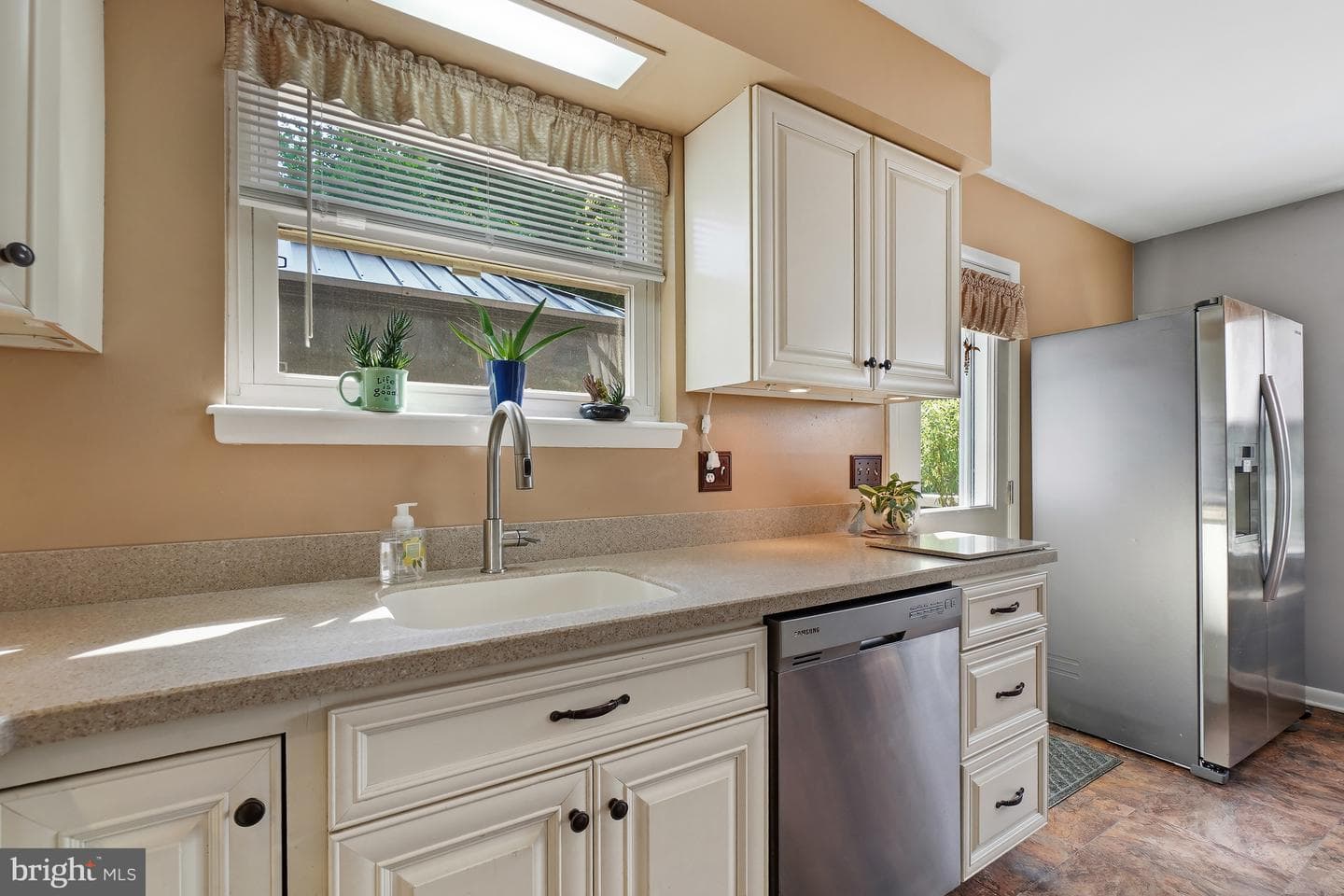 1721 Willis photo 9