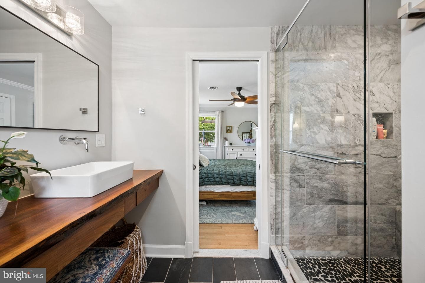 2015 Devere Lane photo 38