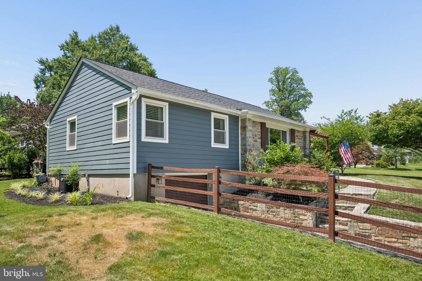 2015 Devere Lane photo 75