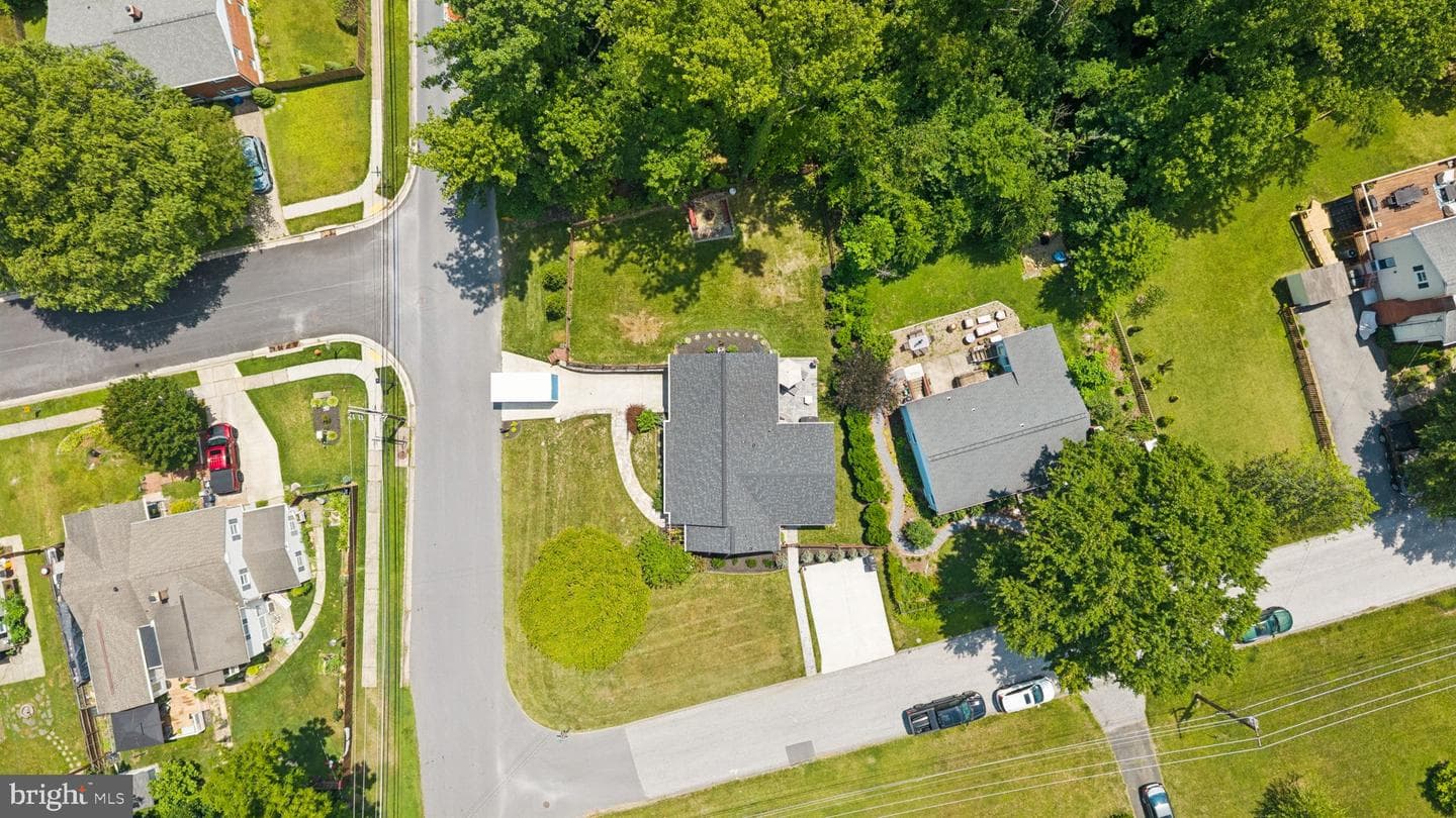 2015 Devere Lane photo 79