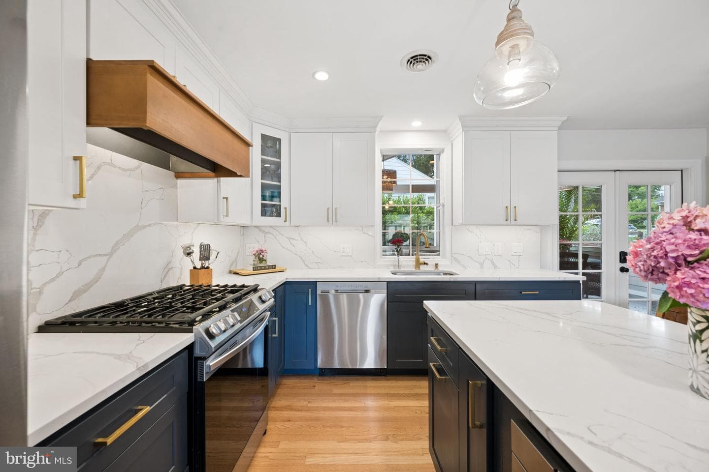 2015 Devere Lane photo 8