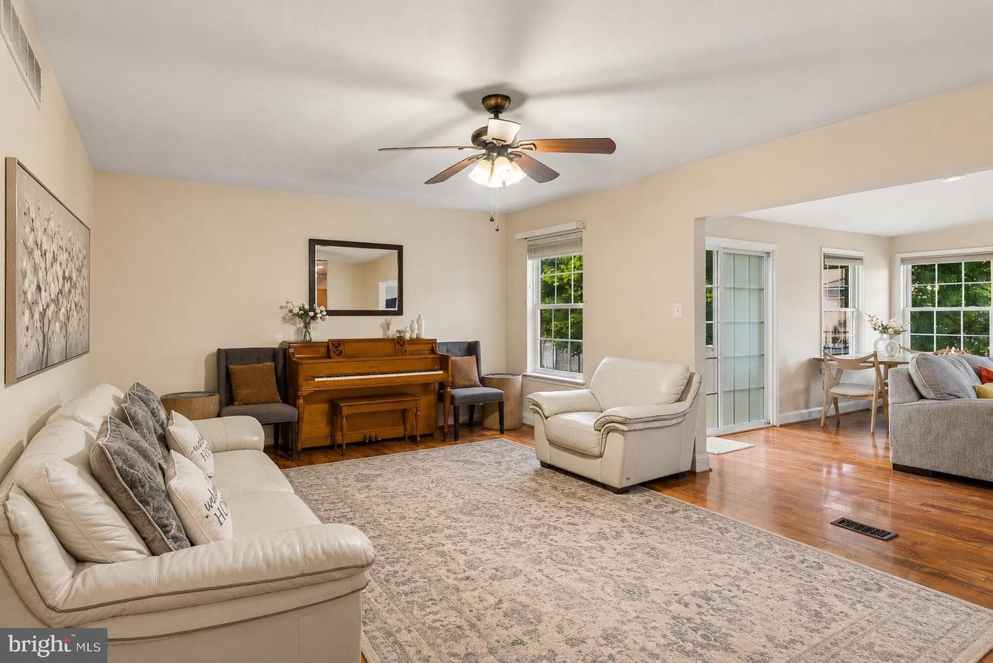 4725 Greencove photo 11