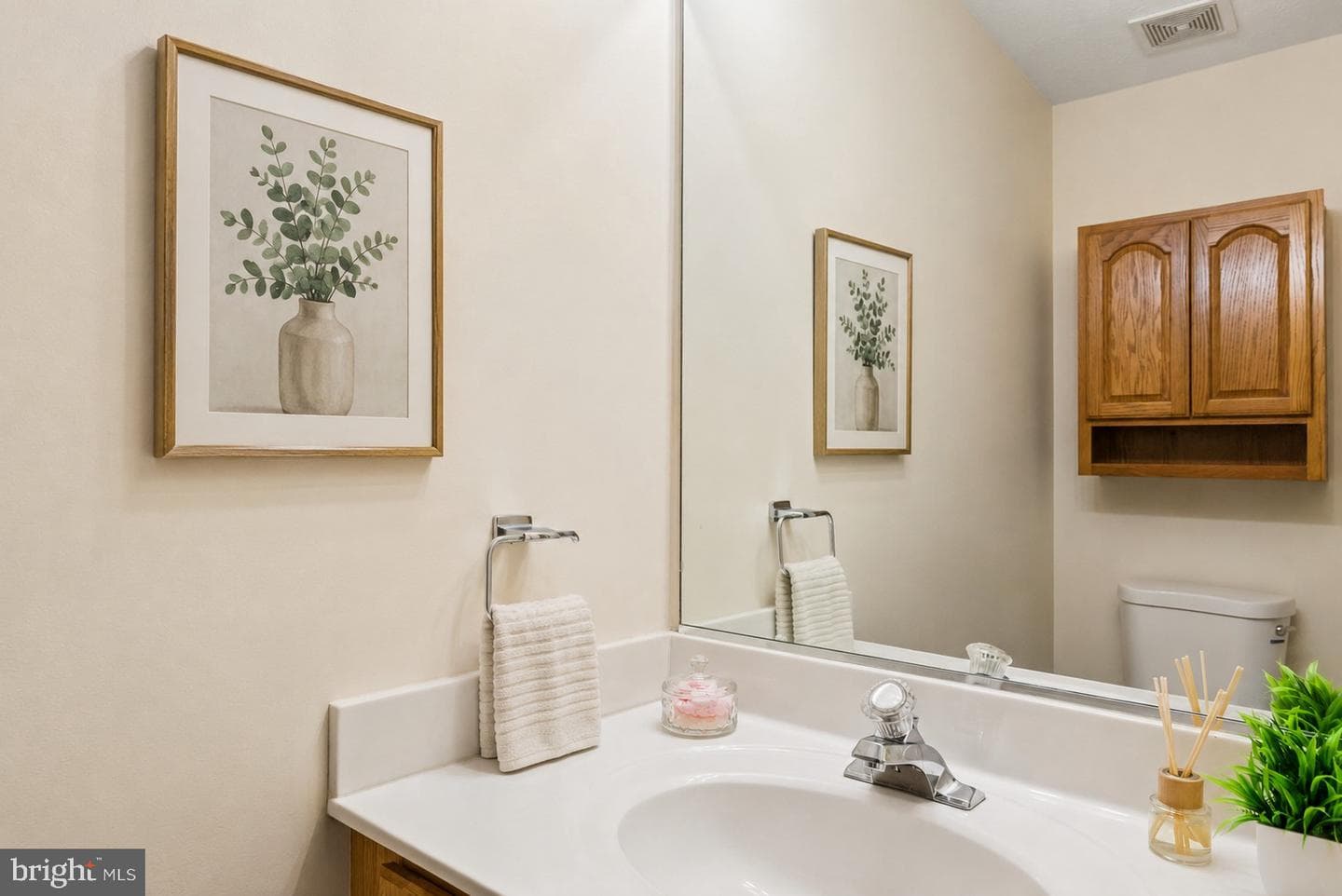 4725 Greencove photo 6