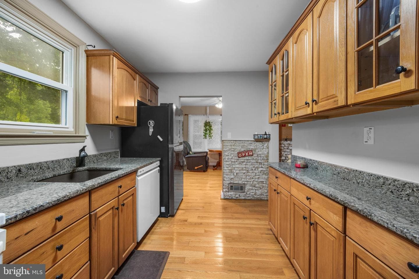 5125 Viaduct Road photo 12