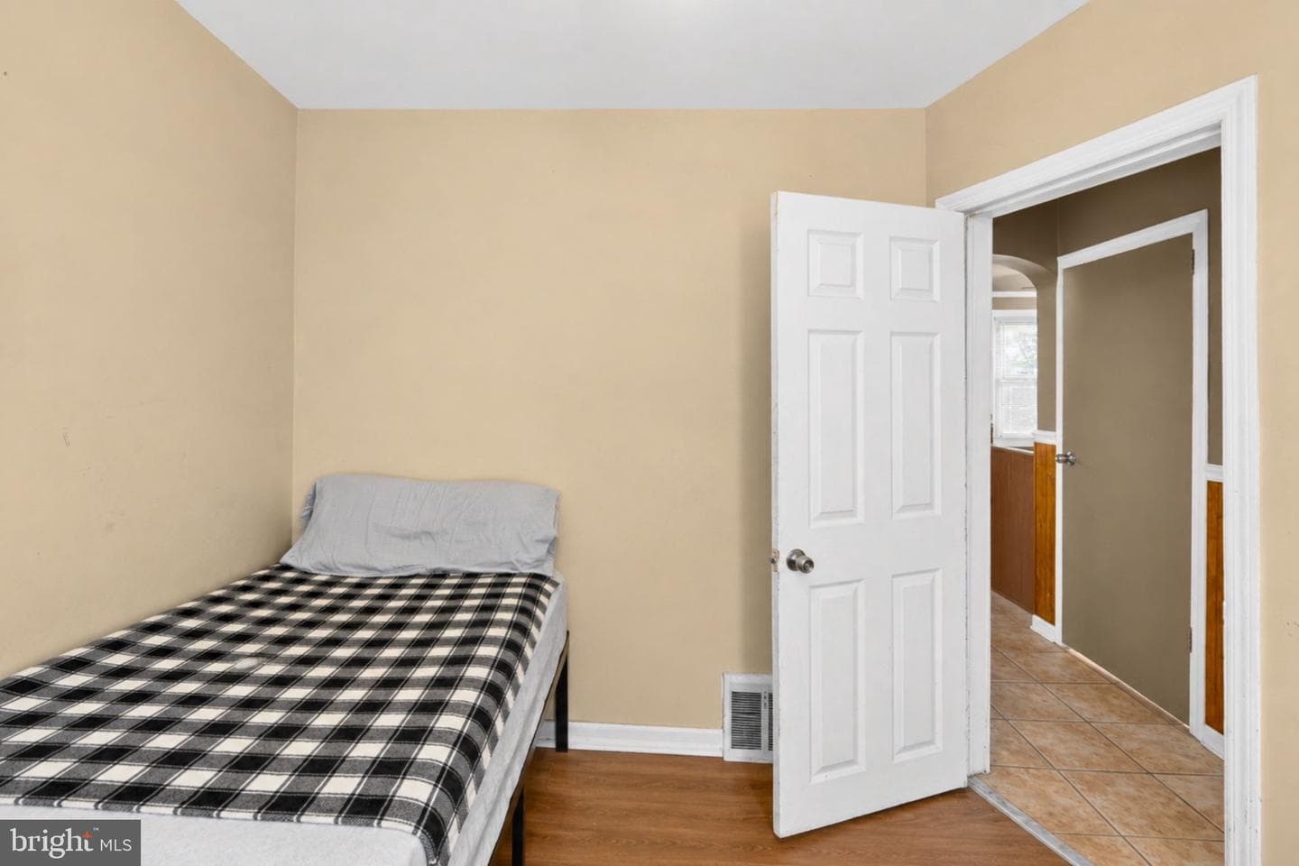 38 Lincoln Avenue photo 15