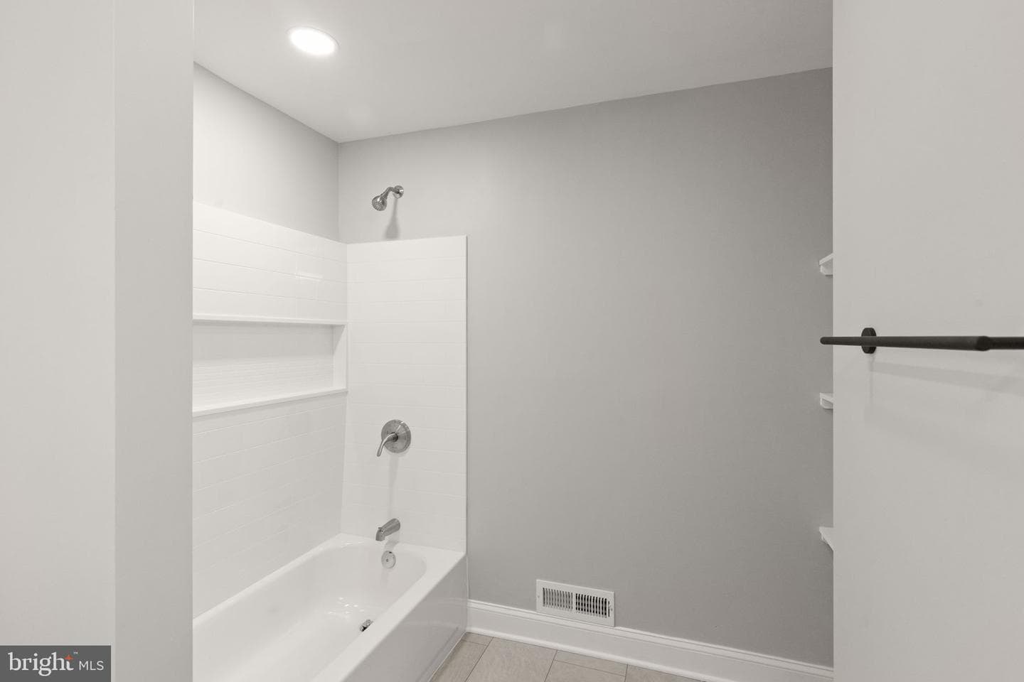 8301 Harris Avenue photo 26