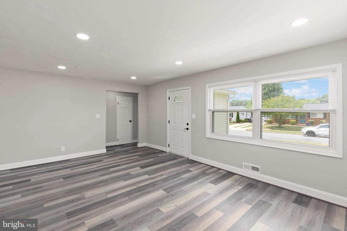 8301 Harris Avenue photo 6