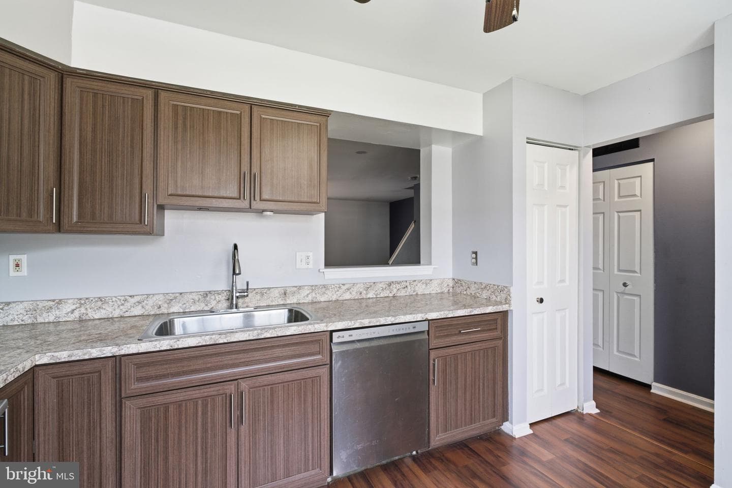 9438 Kilbride Court photo 9