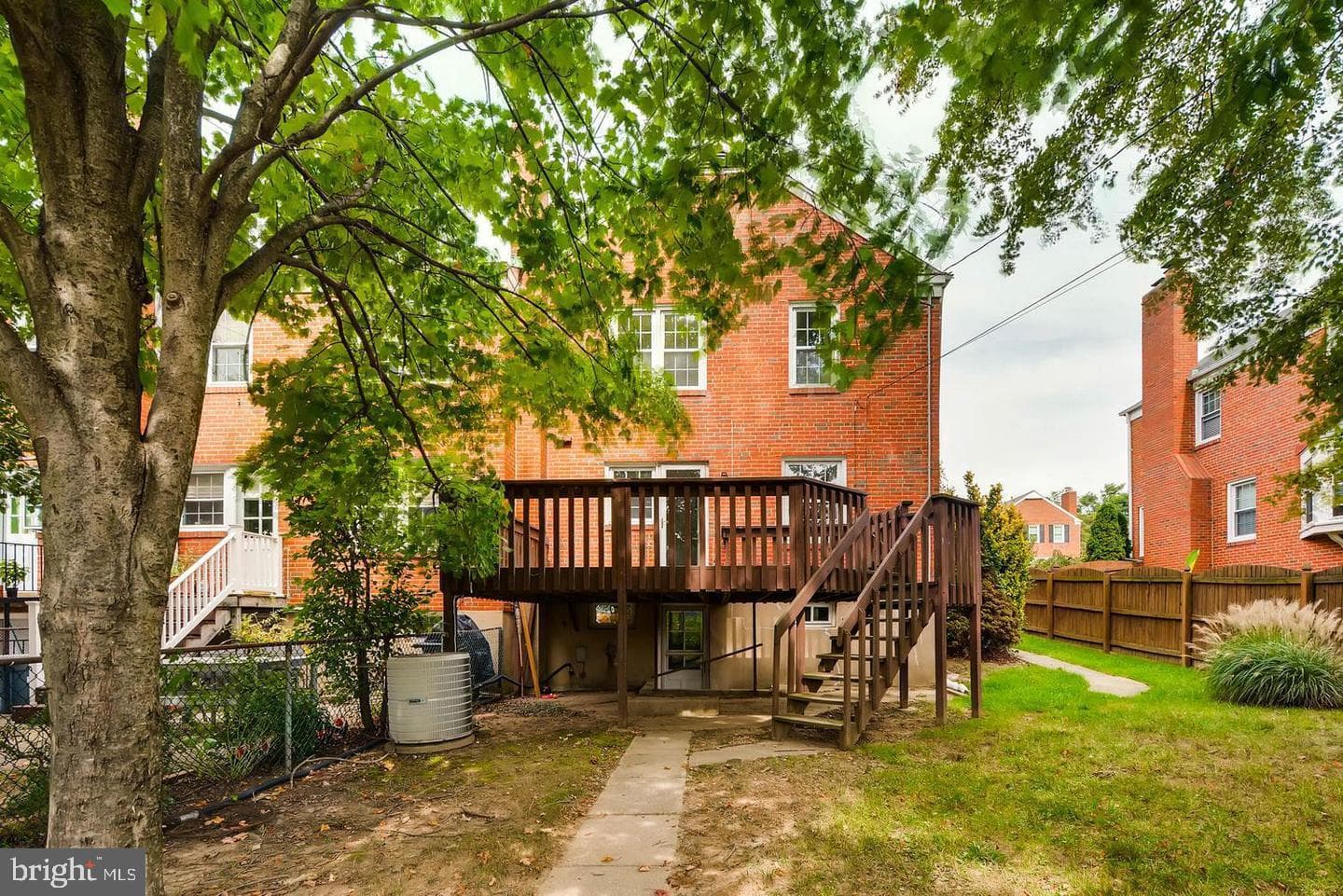 1529 Doxbury Road photo 2