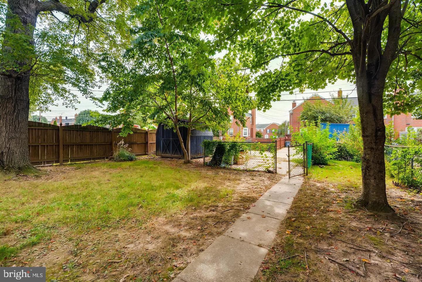 1529 Doxbury Road photo 4