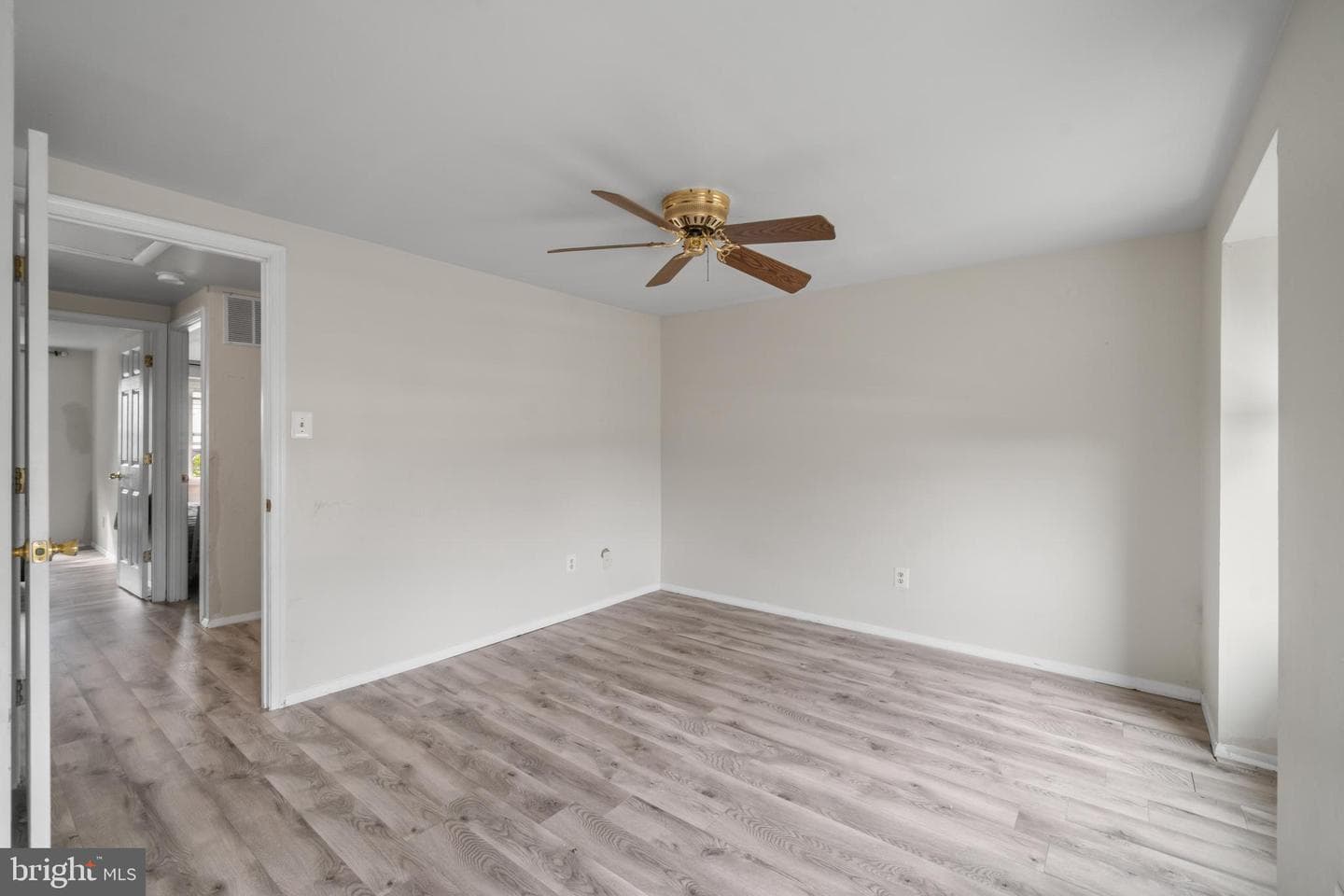 10 Mitnick Court photo 18