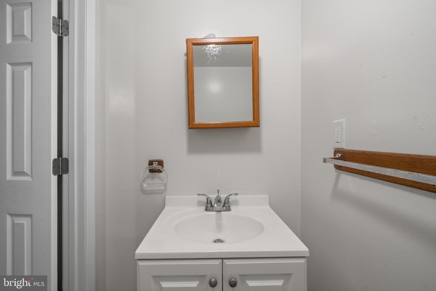 10 Mitnick Court photo 23