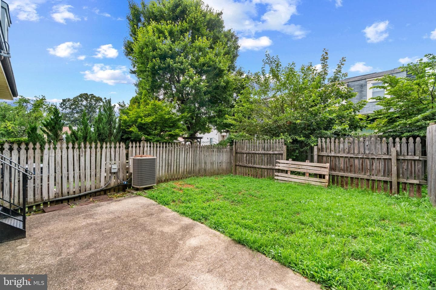 10 Mitnick Court photo 24