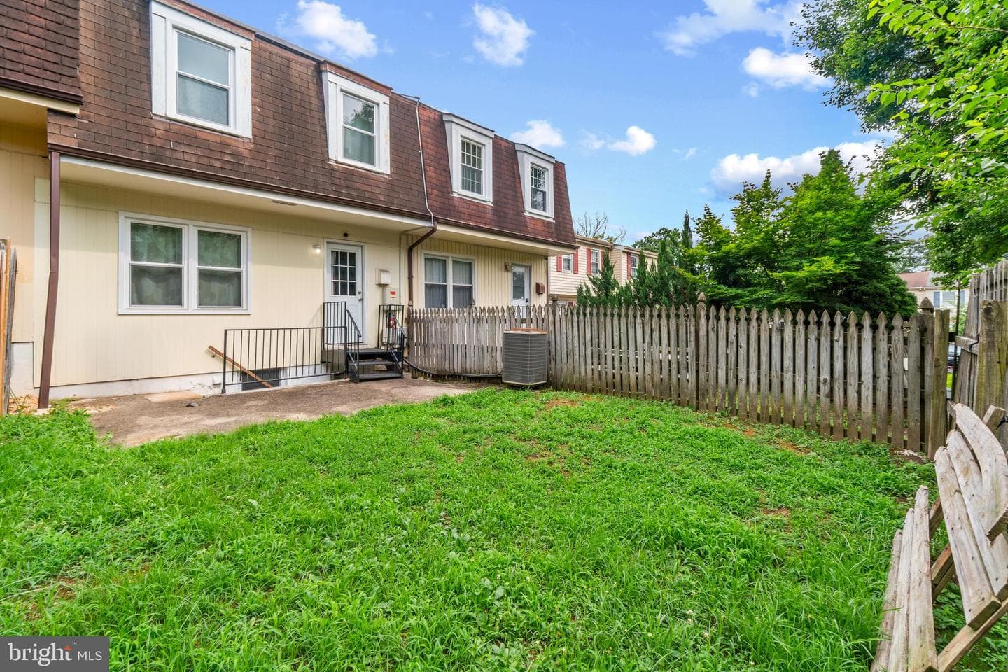 10 Mitnick Court photo 26