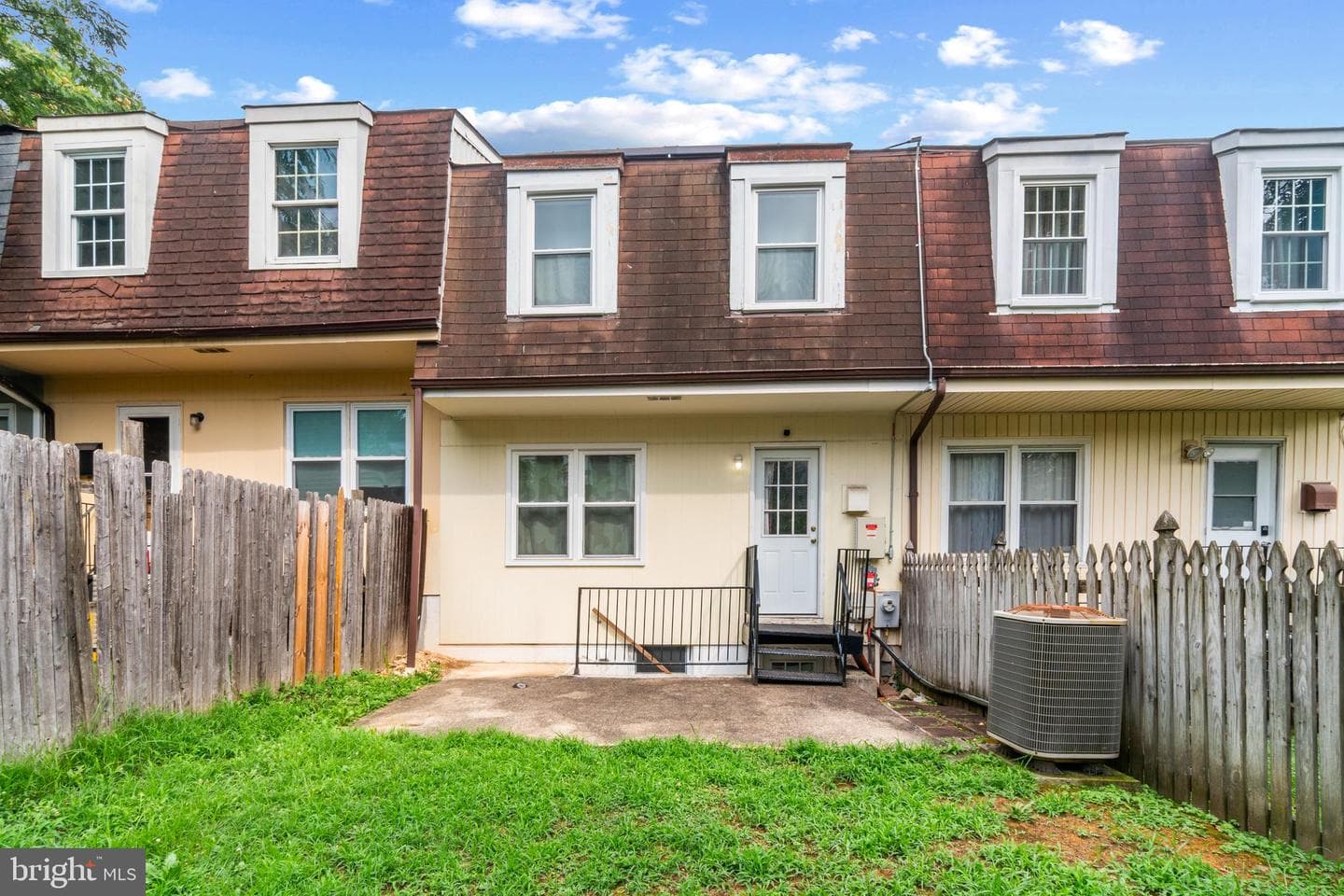 10 Mitnick Court photo 27