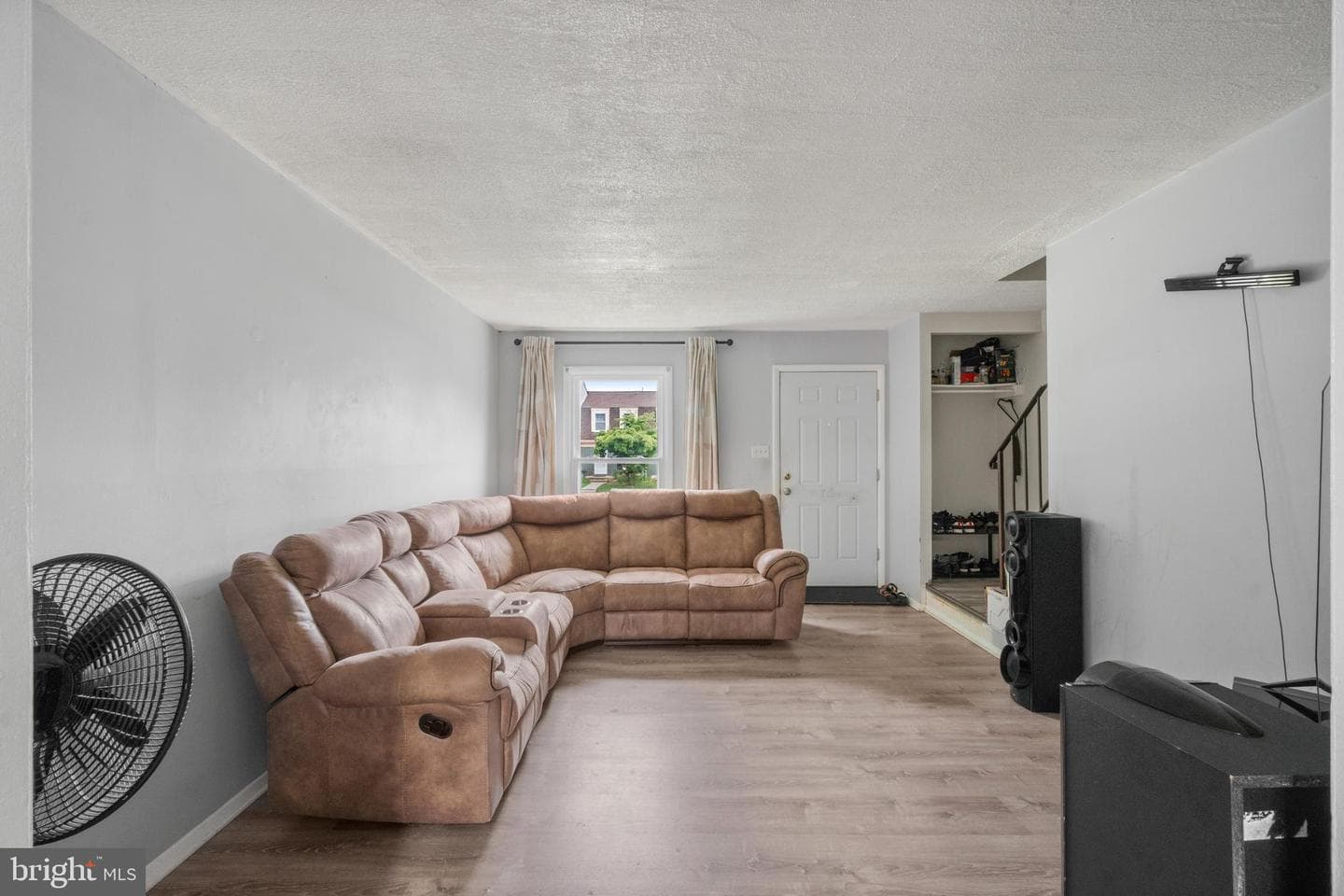 10 Mitnick Court photo 7