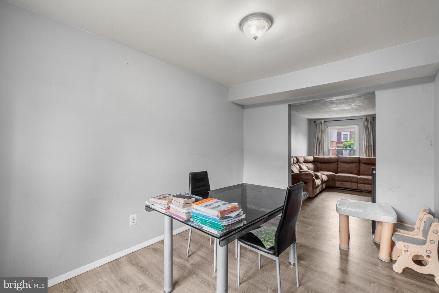 10 Mitnick Court photo 9