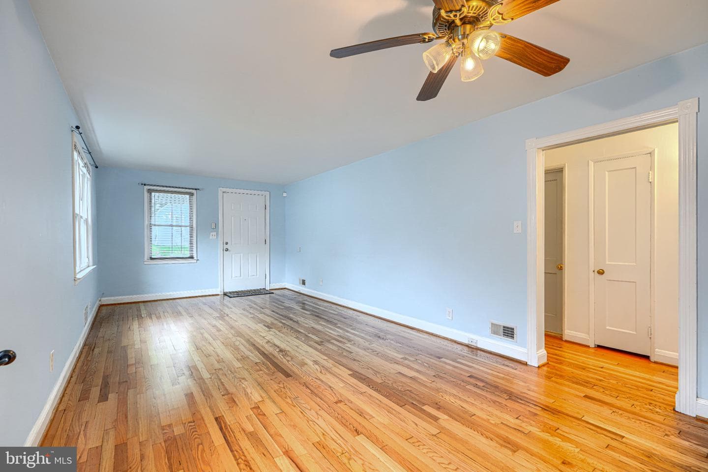2511 Windsor Road photo 12