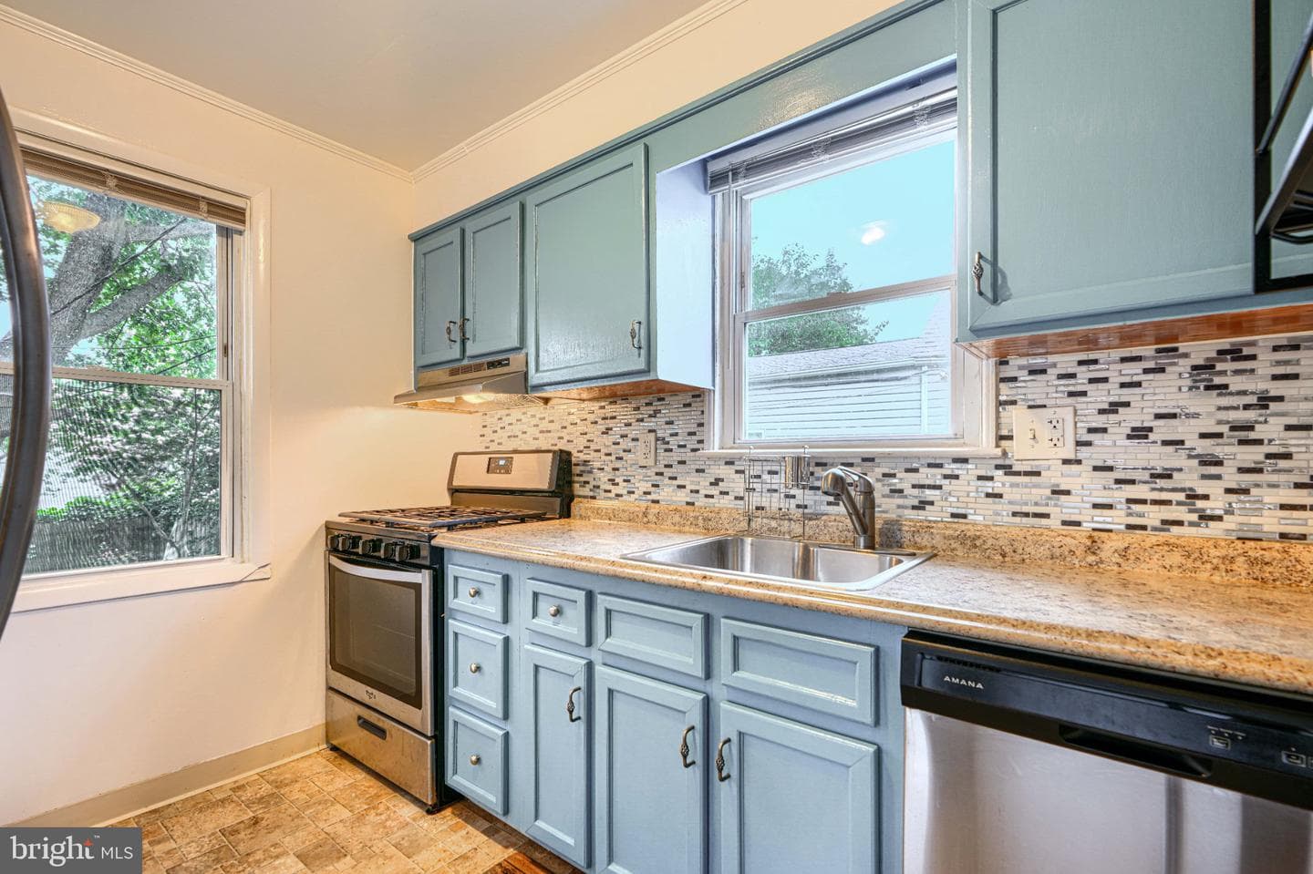 2511 Windsor Road photo 13