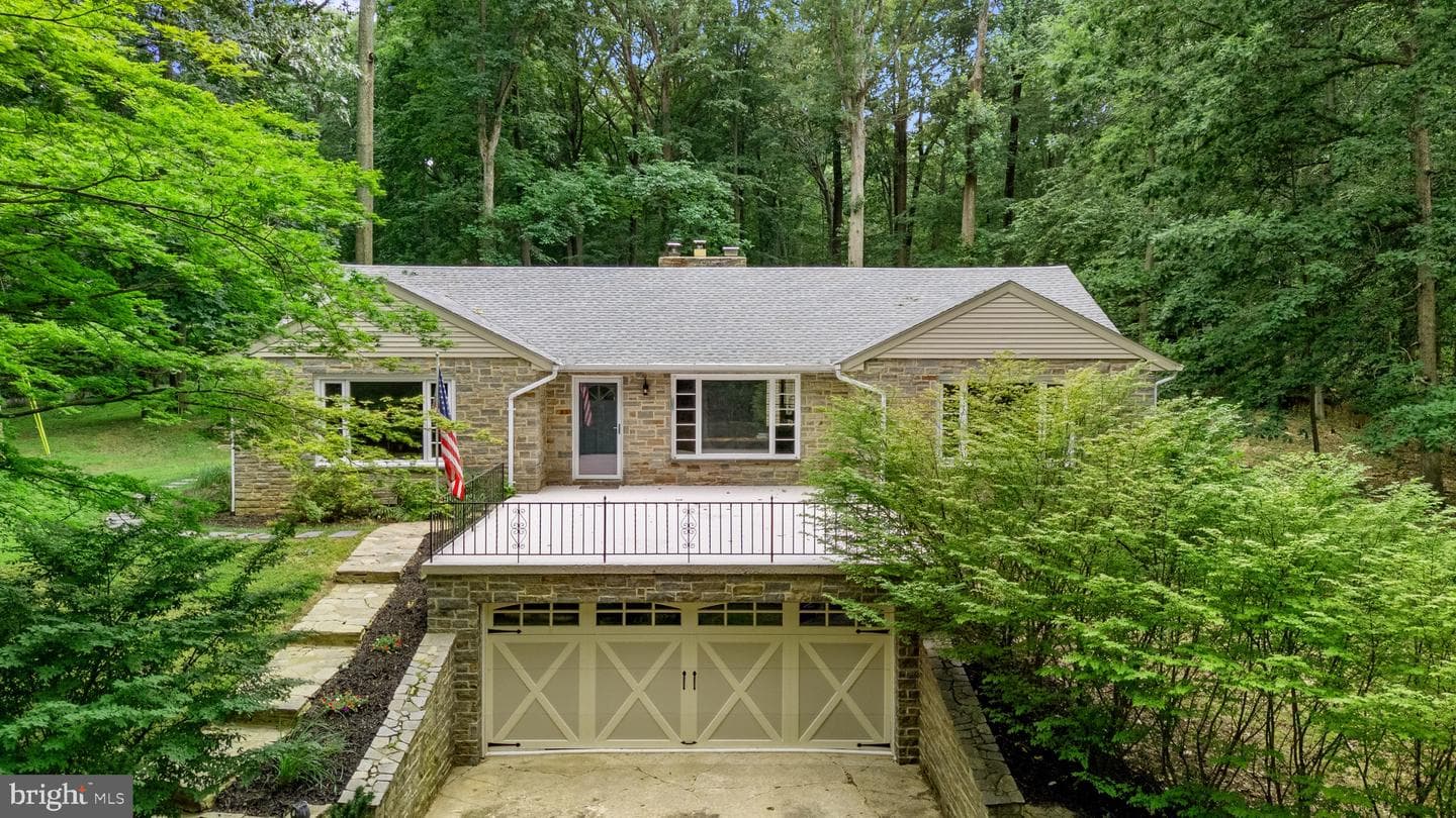 3114 Sunset Lane photo 1