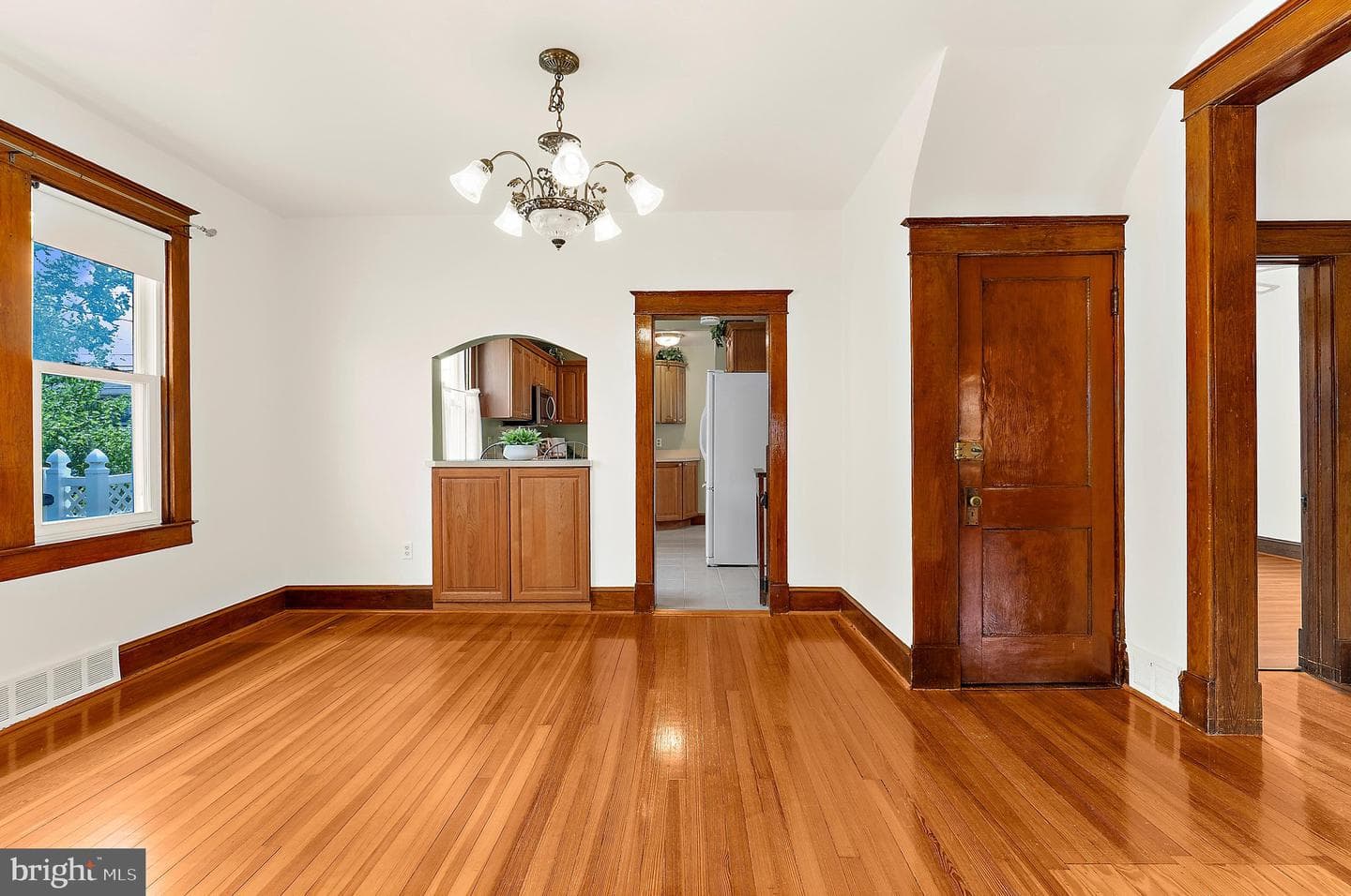 5542 Carville Avenue photo 10