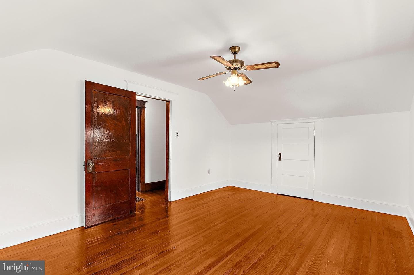 5542 Carville Avenue photo 35