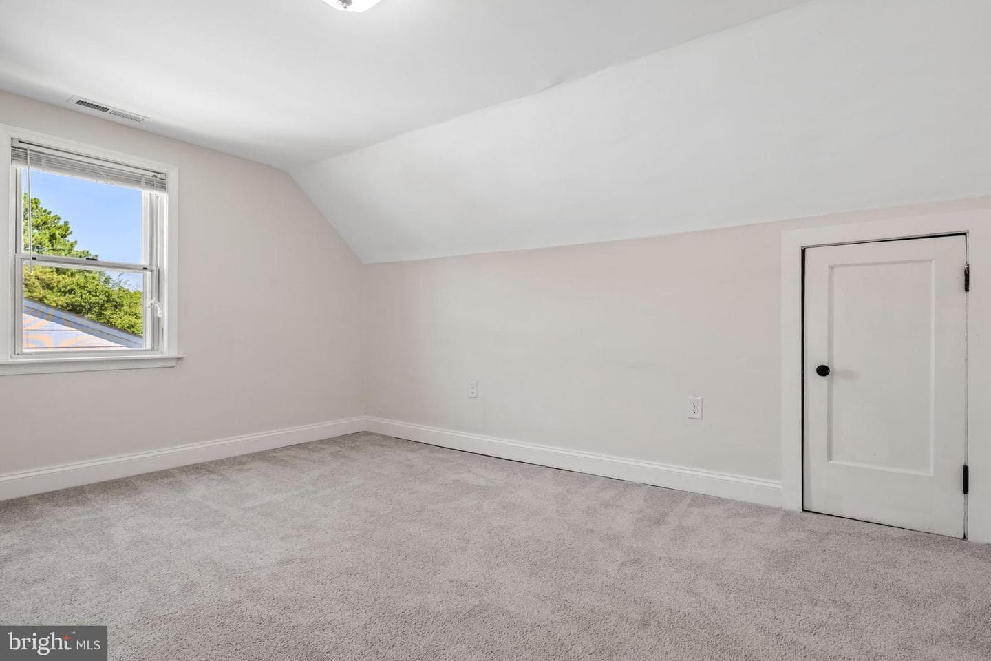 8623 Wendell Avenue photo 42