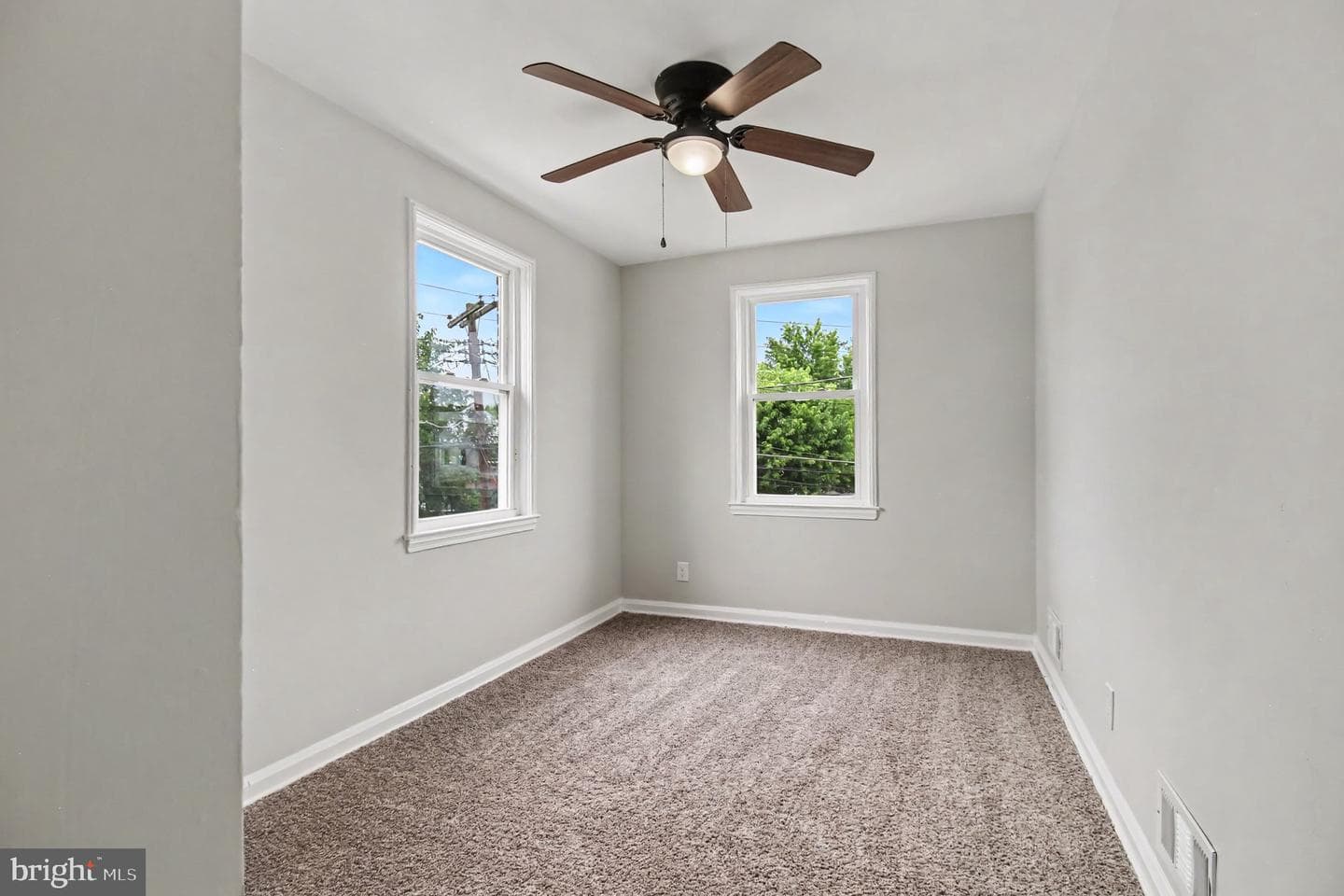 7434 Durwood Road photo 8