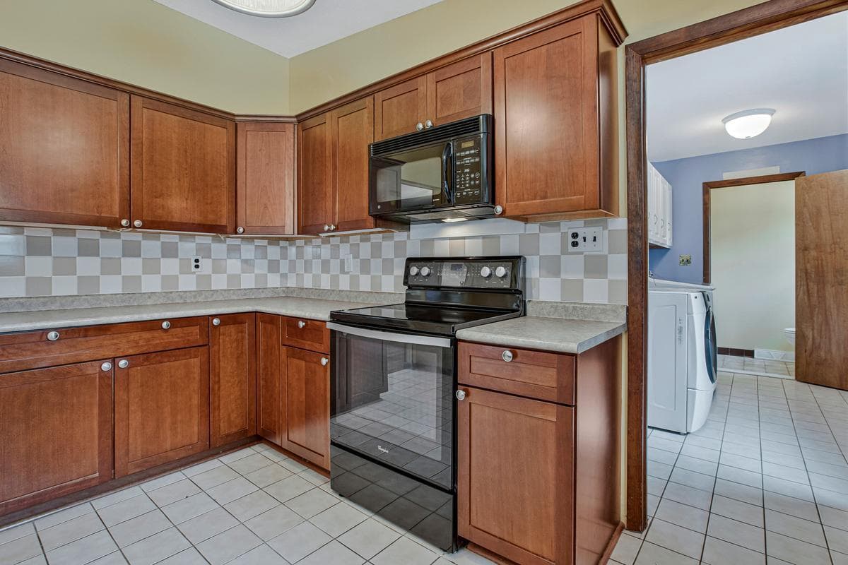 821 W Padonia Road photo 12