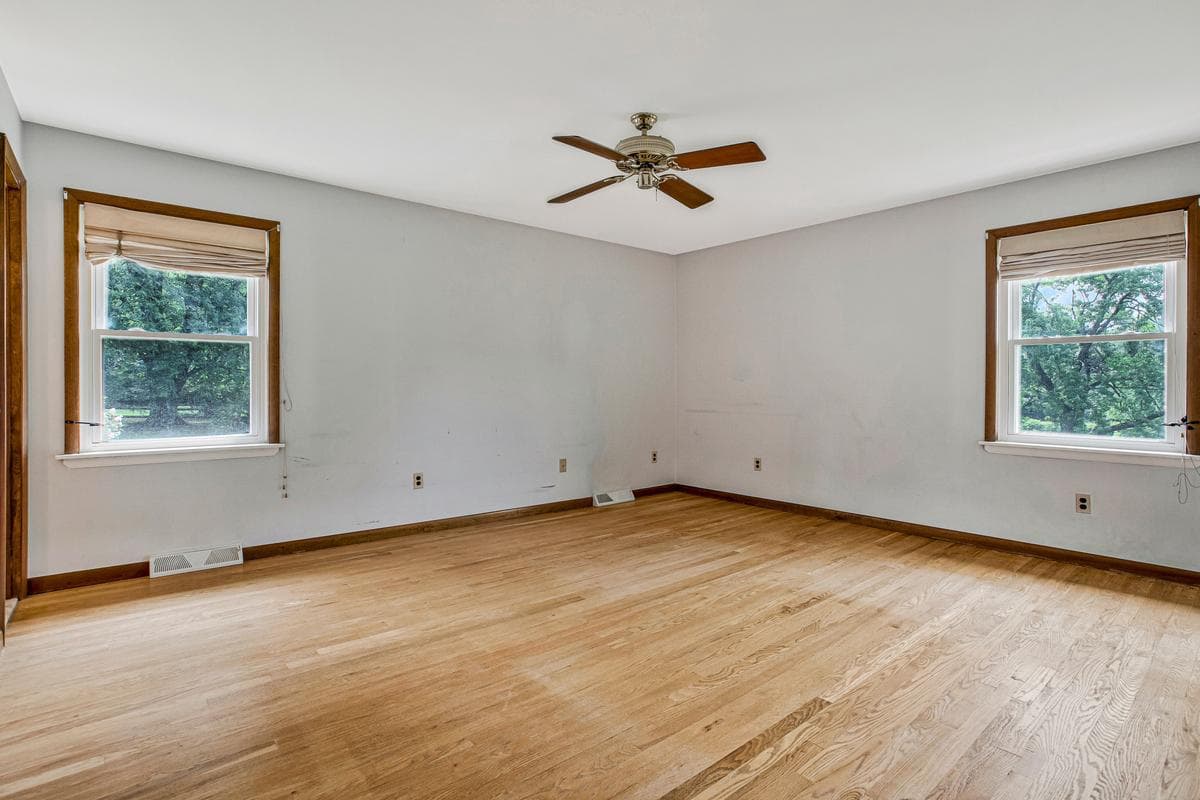 821 W Padonia Road photo 22
