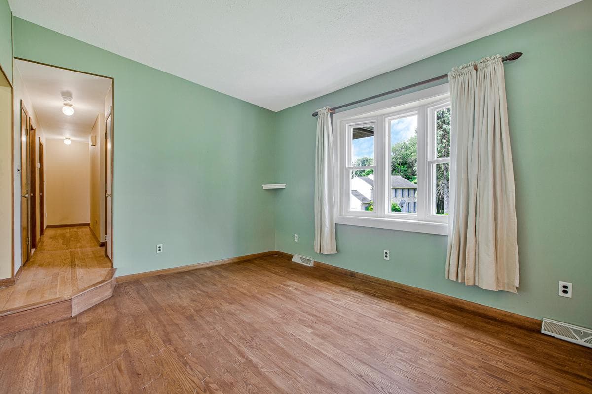 821 W Padonia Road photo 3
