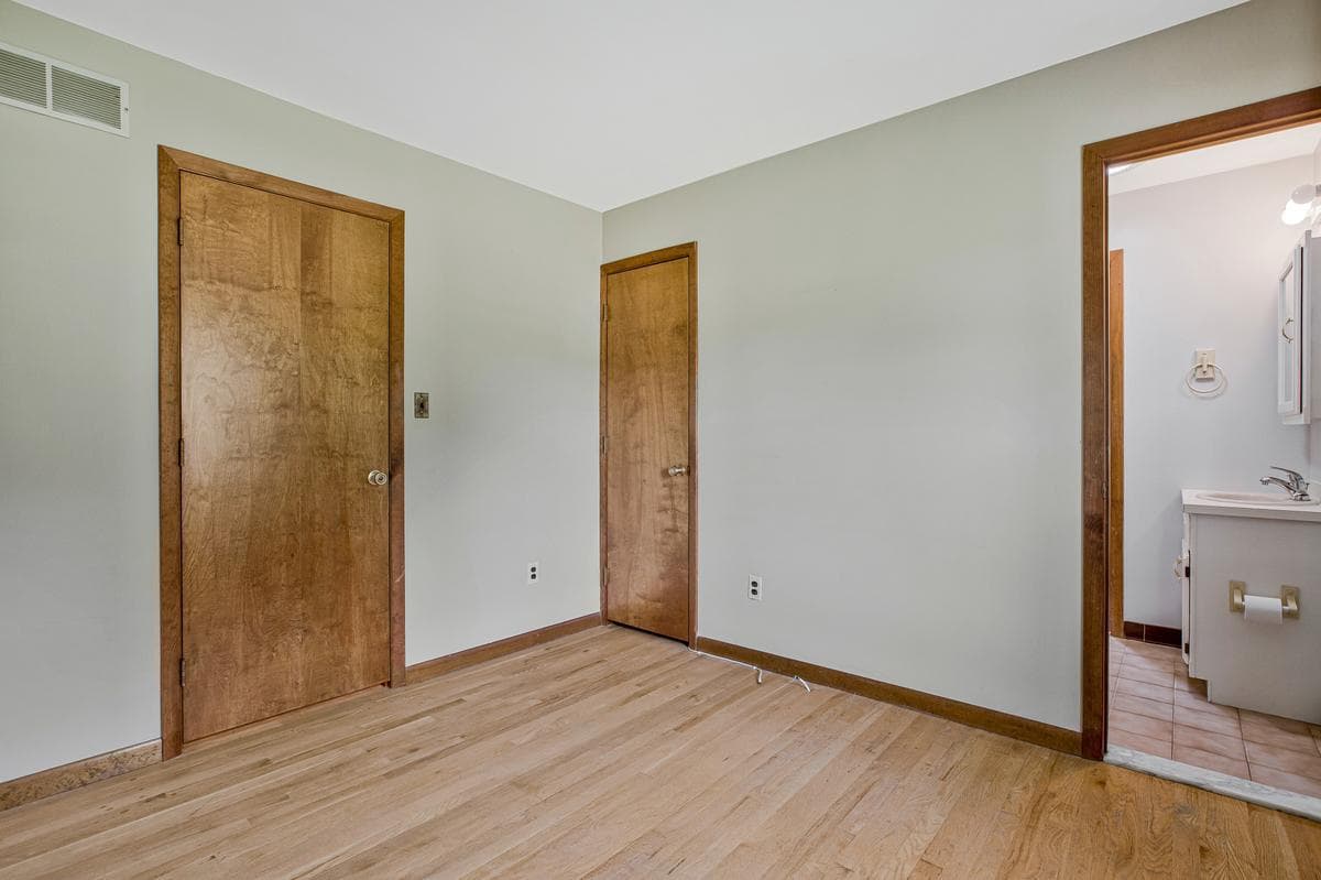 821 W Padonia Road photo 30
