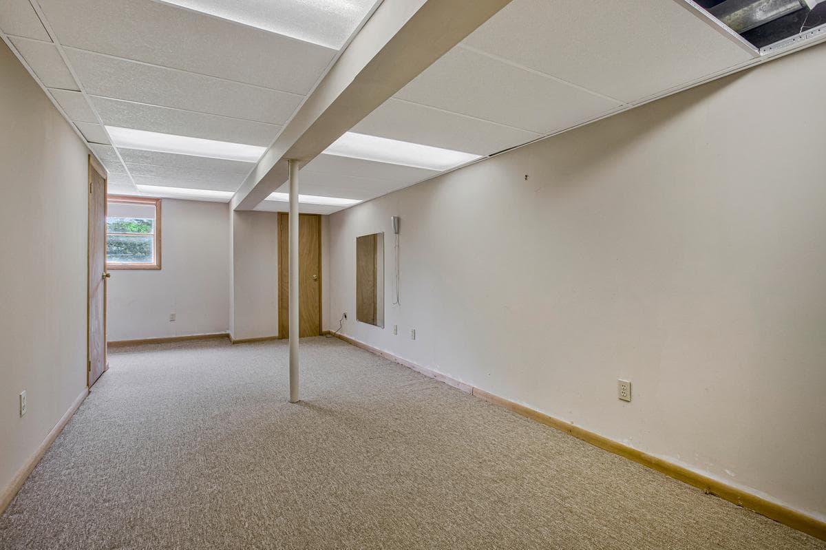 821 W Padonia Road photo 37