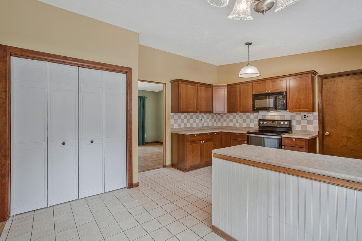 821 W Padonia Road photo 9