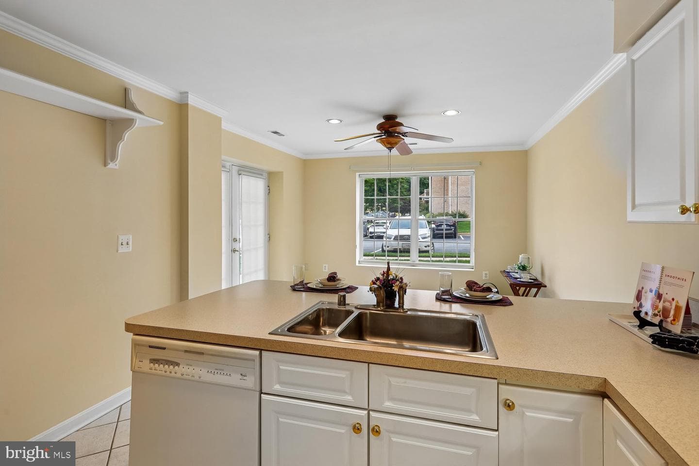660 Straffan Drive #101 photo 11