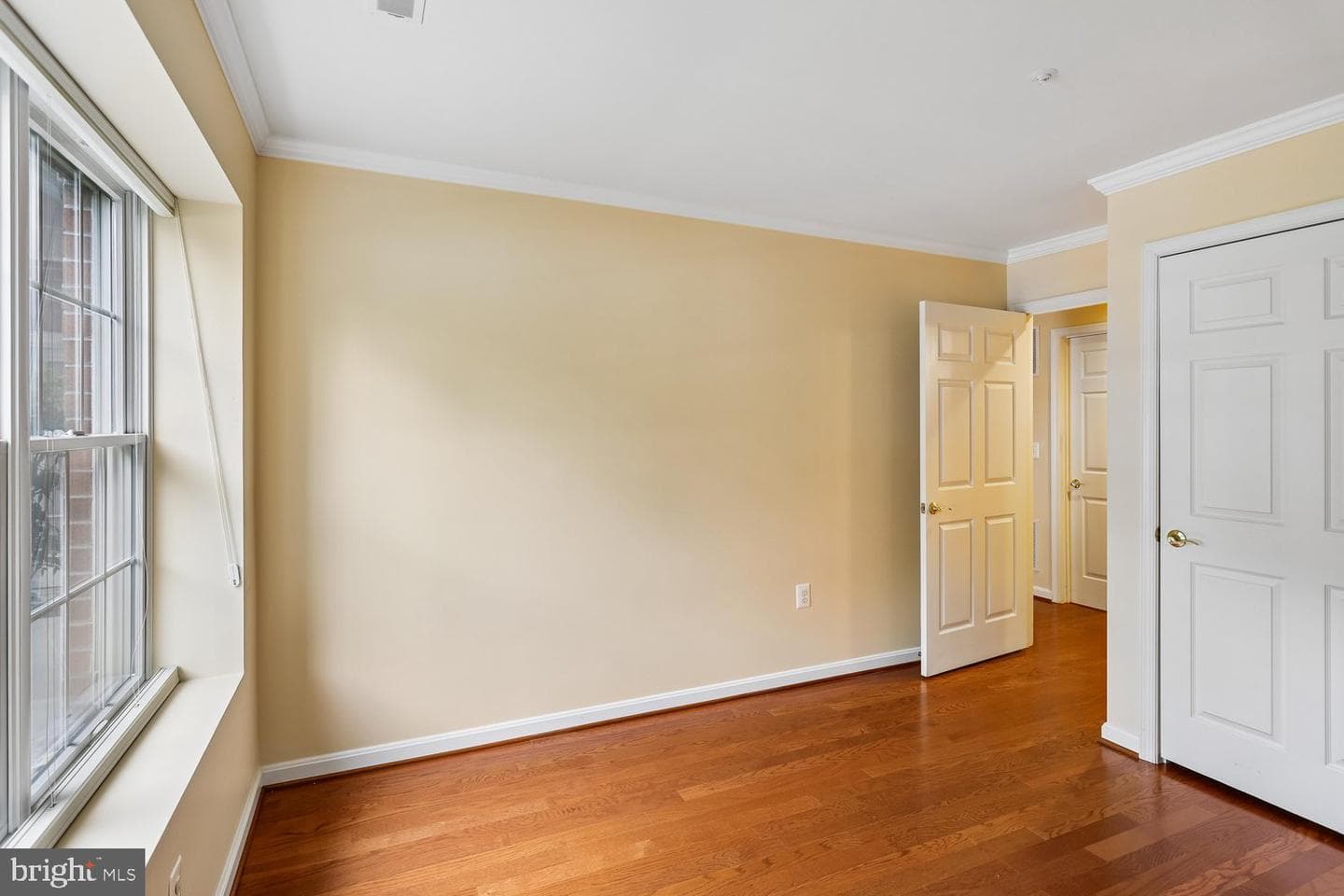660 Straffan Drive #101 photo 18