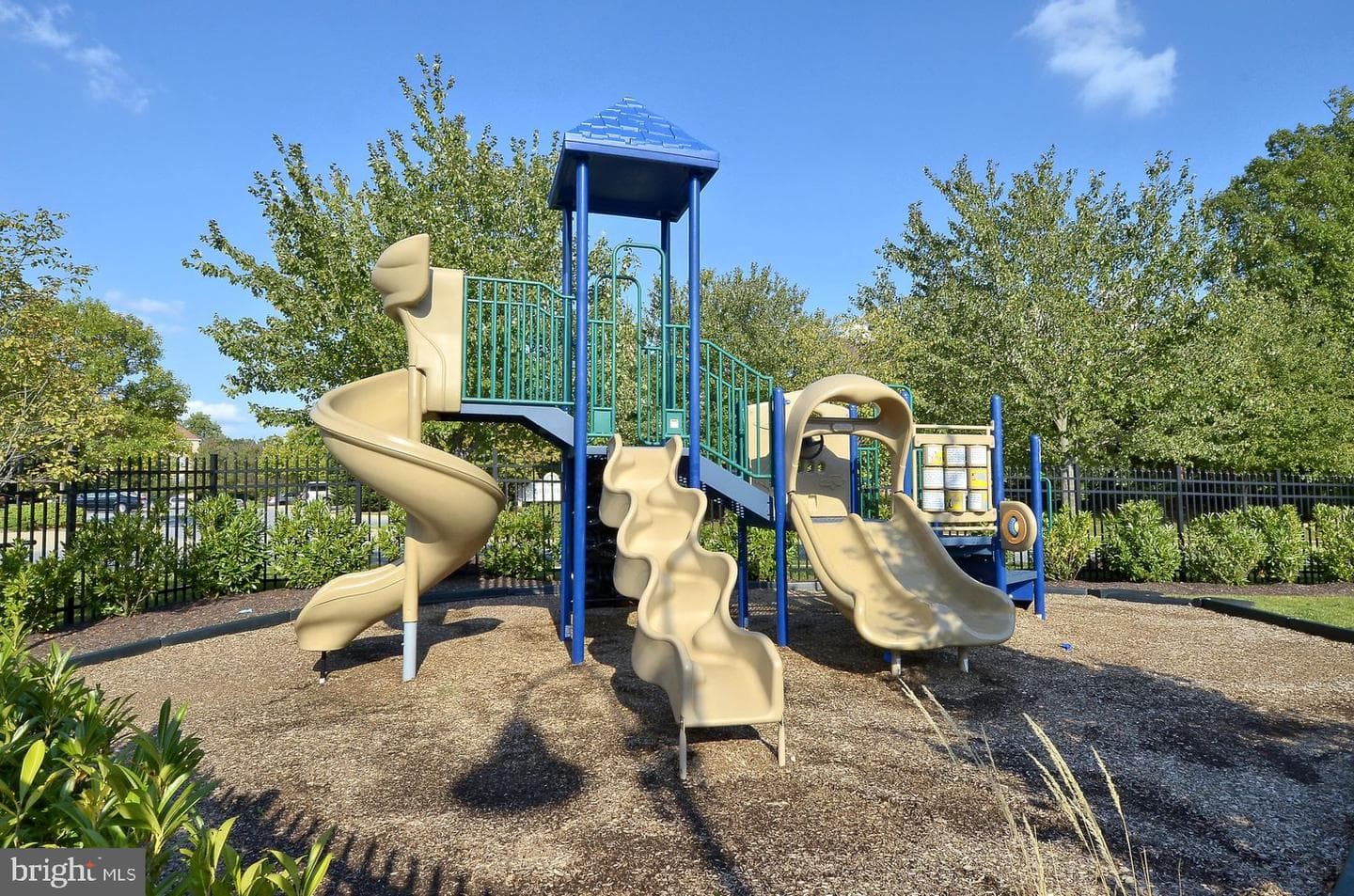 660 Straffan Drive #101 photo 24