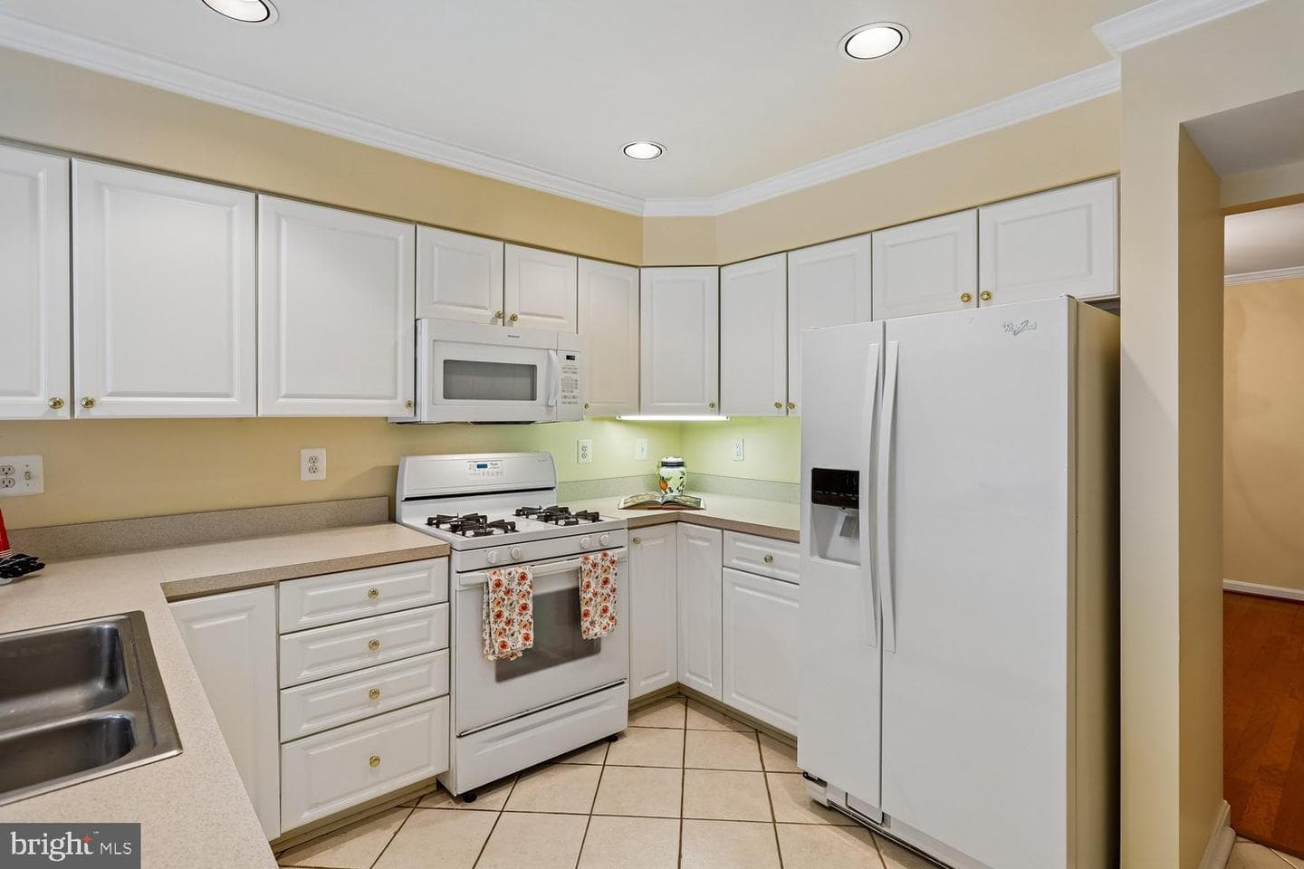 660 Straffan Drive #101 photo 9