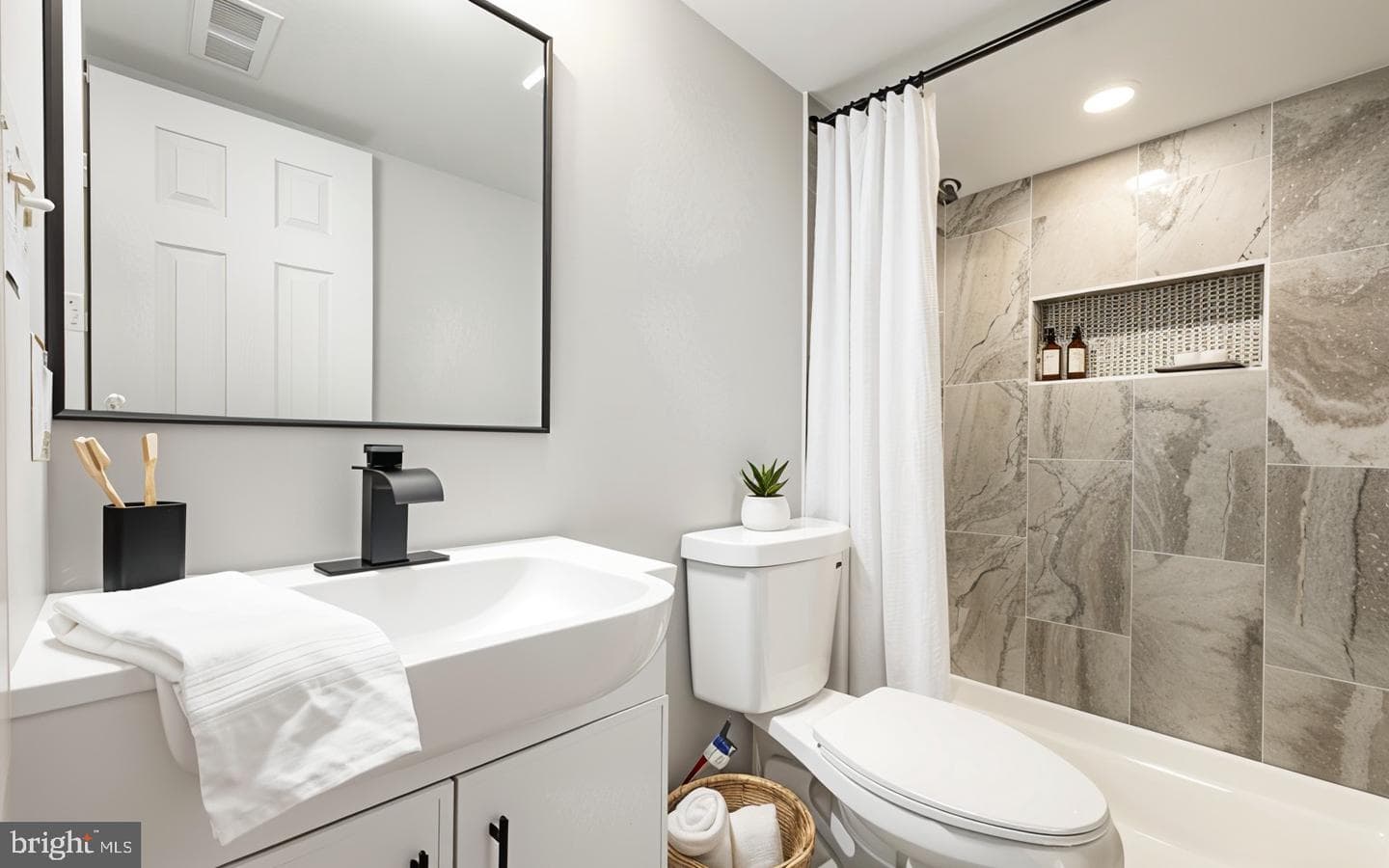 113 Danbury Road photo 31